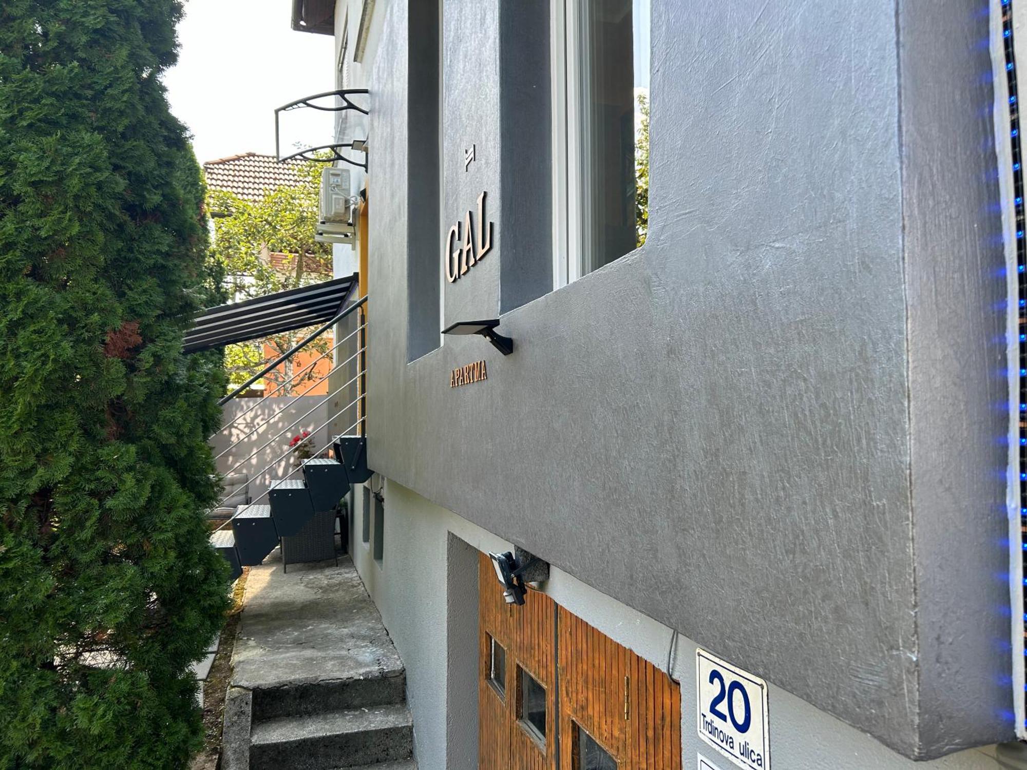 Apartment Gal ノヴォ メスト エクステリア 写真